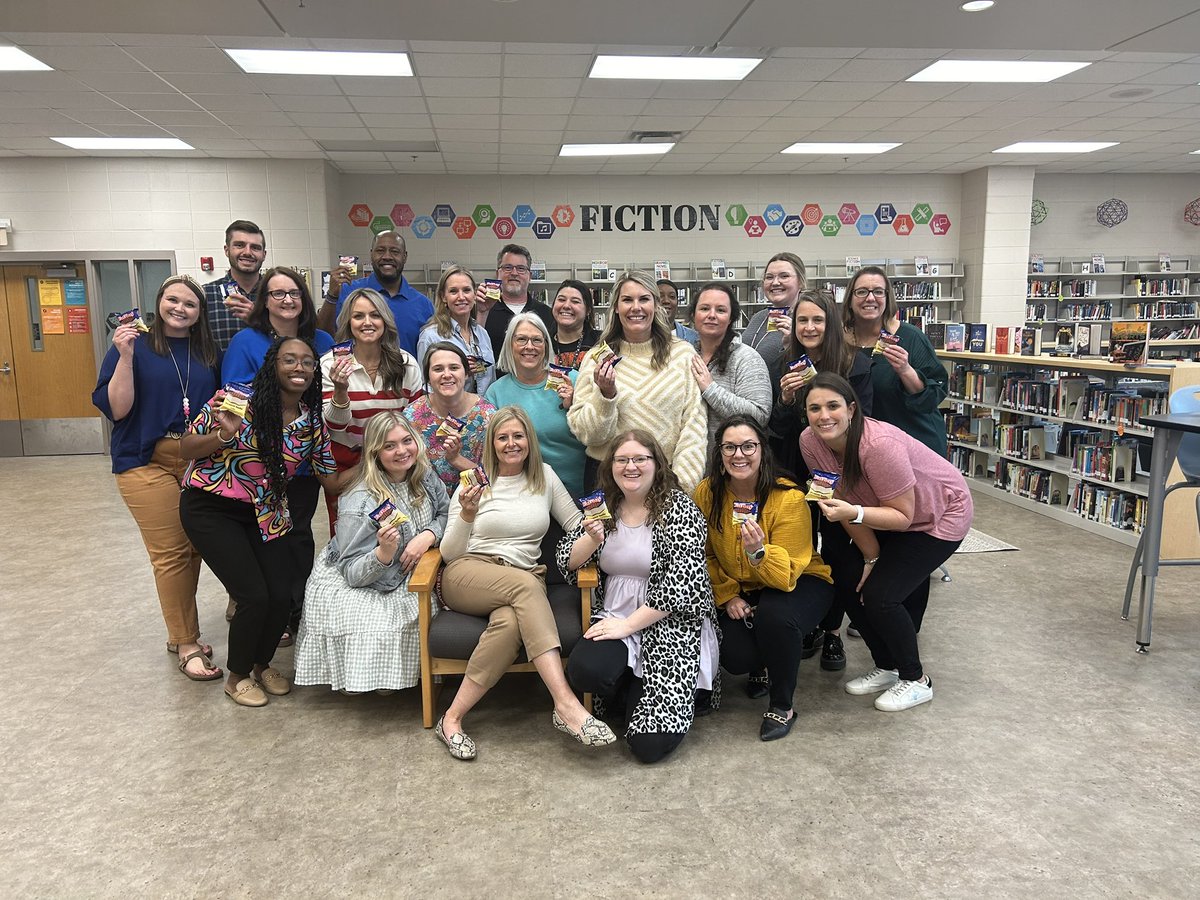 Ice cream party to celebrate our “Cream of the Crop” —@SHill_DMS!! 🖤💛 @dms_tcboe #theDREWway 🍦