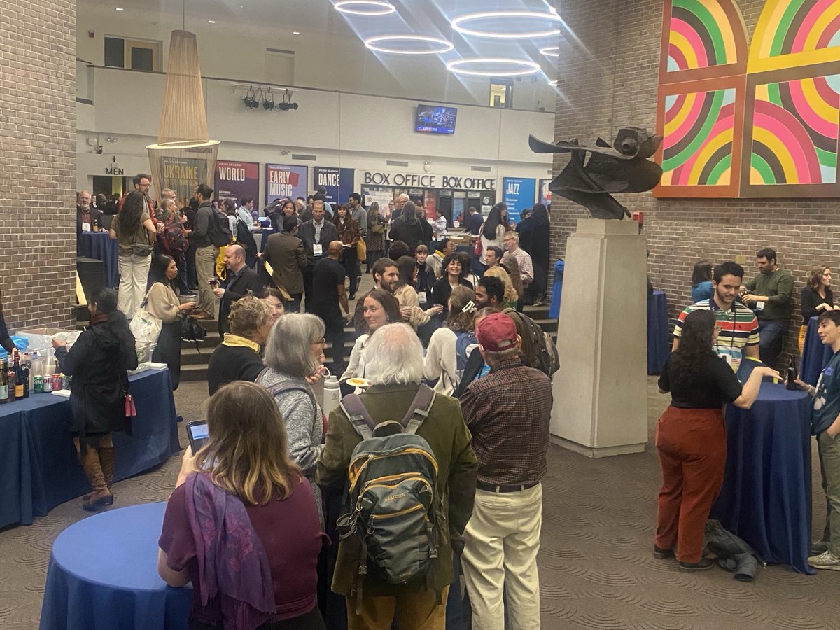 After a day of workshops, the meet and greet reception of the ⁦@sejorg⁩ at #SEJ2024, hosted by ⁦⁦@APPCPenn⁩ ⁦@PennCSSM⁩ ⁦@Penn⁩.