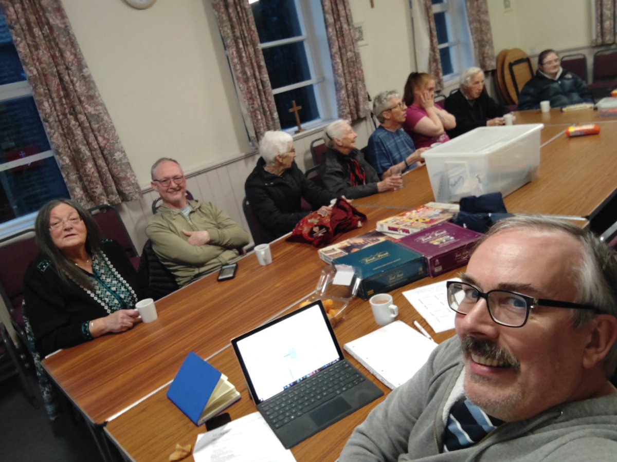 Brilliant end to a busy day with our monthly members meeting at @HeadwayHudds ...... great excitement tonight with the announcement of a £2,000 grant to cover meeting fees, video yoga and four members trips. #brainInjury #support