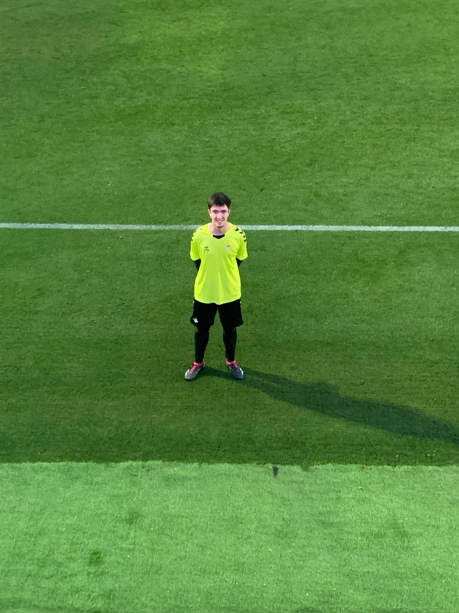 SomniumRep's tweet photo. En el día de hoy, nuestro portero Cadete, Felix ha realizado una sesión de entrenamiento con el @RBetisCantera , dejando una gran sensación en la Ciudad Deportiva Rafael Gordillo.

Enhorabuena @felixsannchez_ , tu gran temporada tiene recompensa https://t.co/HTcY1Ik74V