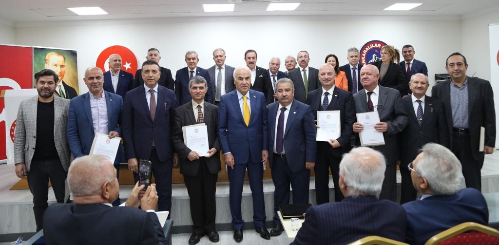 Ankara Balıkesirliler Derneği olarak Başkent Ankara Meclisi üyelik mazbatamızı Ankara önceki dönem Milletvekili Başkan Sayın Nevzat CEYLAN'ın elinden aldık. teşekkür ediyoruz.