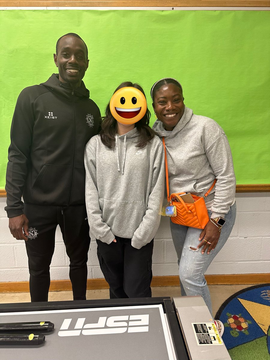 Thank you @fiftyforfree for joining our @tdsb_DSS club today & announcing the winner of the financial literacy competition. We appreciate your generosity & creativity in promoting financial literacy among students in such a fun way. #FinancialLiteracyMatters @ChezDominique