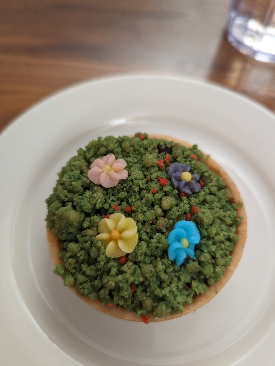 NavieRula's tweet photo. endlessly thankful for this delicious and beautiful meal today 💚 https://t.co/PoMvJx56iB