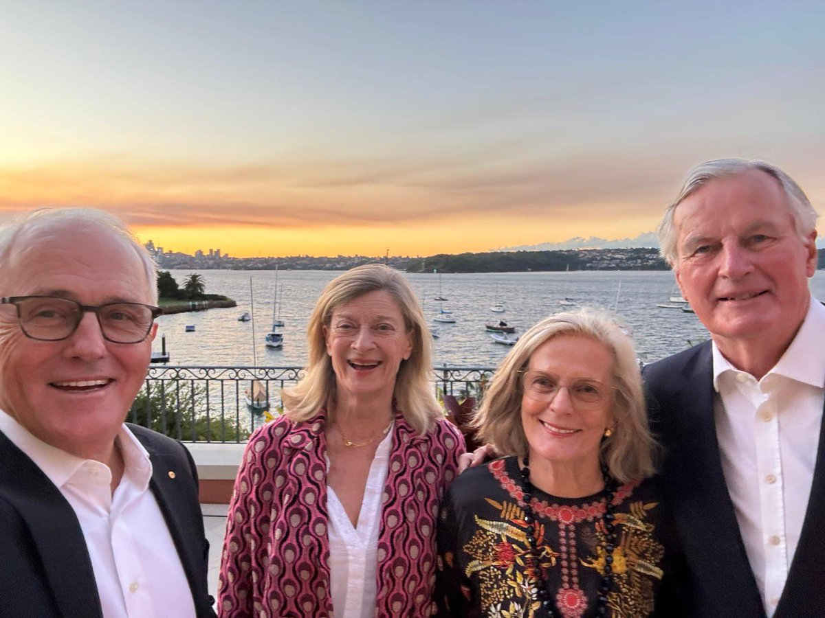 Great friendly meeting with @LucyTurnbull_AO & @TurnbullMalcolm during our visit to Sydney with Isabelle. Useful and direct discuss with the former PM over past and future relationship between France and Australia…despite AUKUS. Our two countries must contribute to the