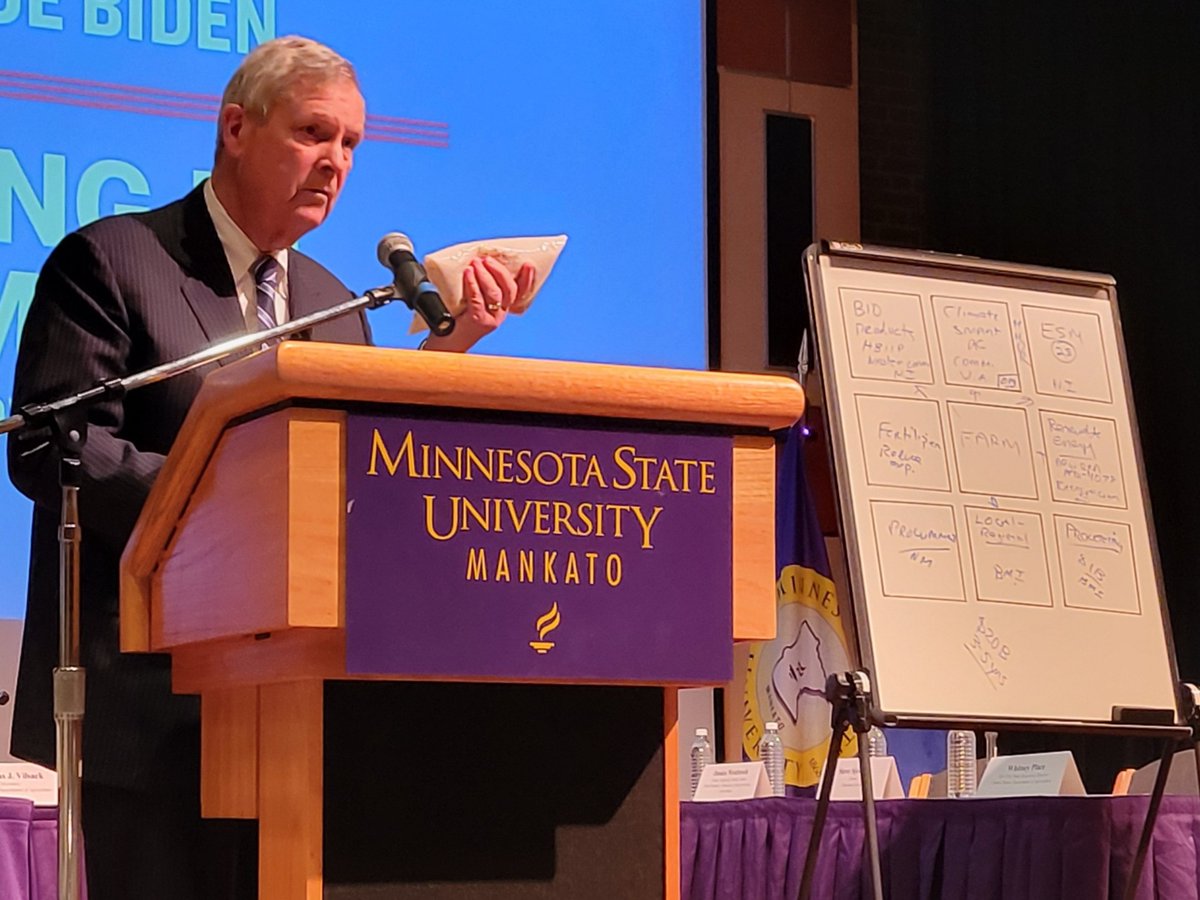 Today President Dan Glessing met with USDA Secretary Tom Vilsack during his visit to Mankato. As part of the Regional Conservation Partnership Program, Vilsack announced the availability of $1.5 billion for farmers to invest in partner-driven conservation and climate solutions.
