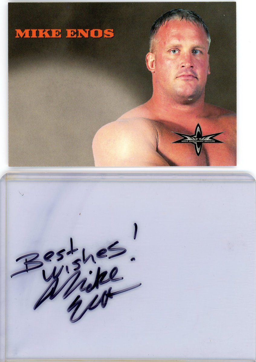 Mike missed the assignment, and signed the toploader here. I prefer the blank anyways 🤌 #wrestlingcardwednesday