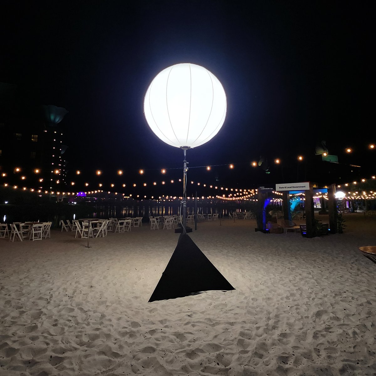 Light the night. 

📸: Abner Vazquez

#WeAreAirstar #eventlighting #arealighting #eventplanner #eventprofs