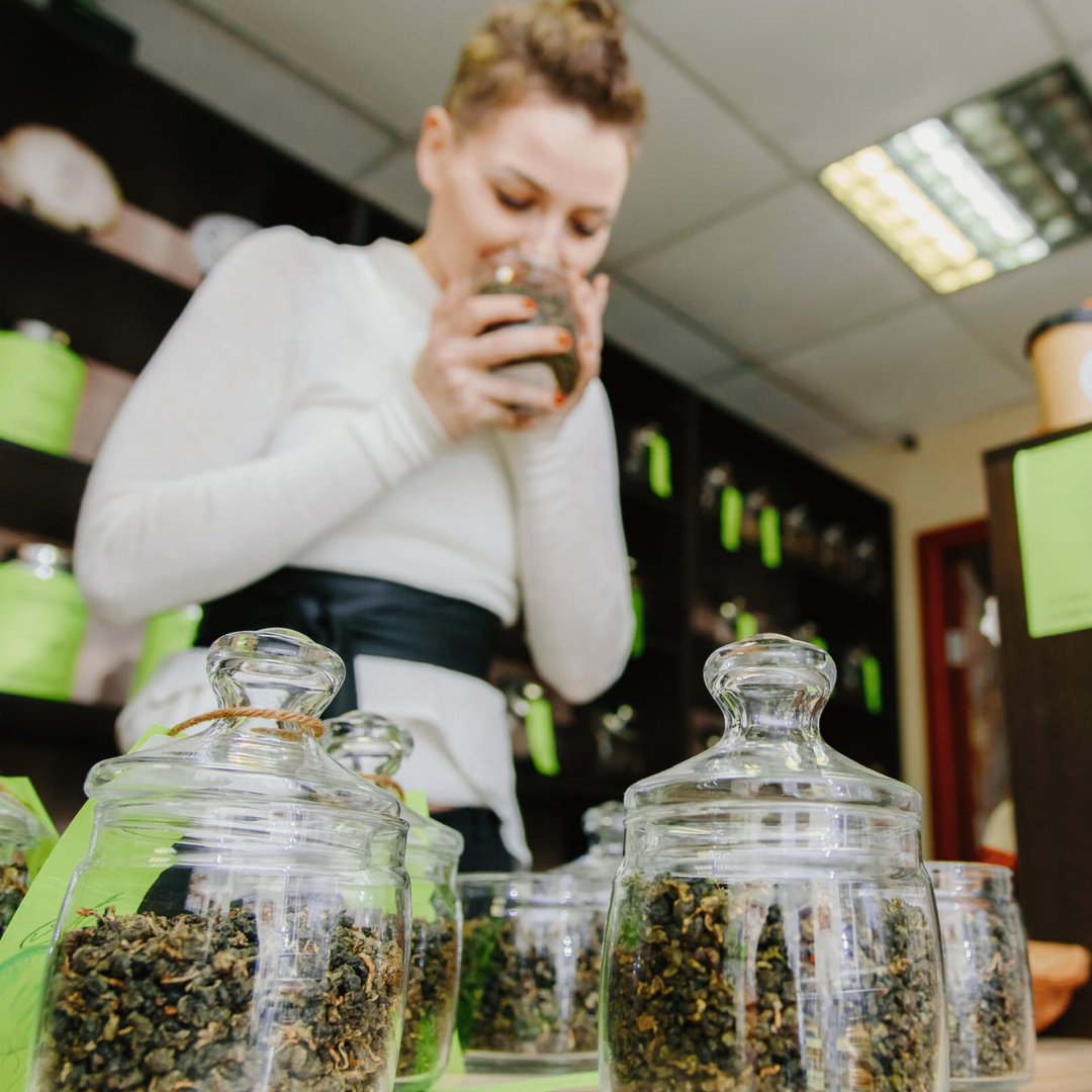 BluePacFlavors's tweet image. ☕️ From the ancient #tea fields of China to your corner cafe, this popular beverage has been poured around the world for millennia. Today, tea #beveragedevelopment is influenced by a diverse, global blend of time-honored traditions. 🌍

Learn more ➡️
bluepacificflavors.com/tea-beverage-d…