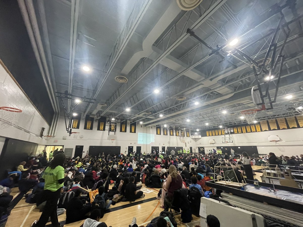 claytell's tweet image. Closing up Day 1 of Peel Elementary Skills competition. Lots of making, doing, energy and smiles. @PeelSchools   #PeelSciTech #PeelSTEAM @skillsontario