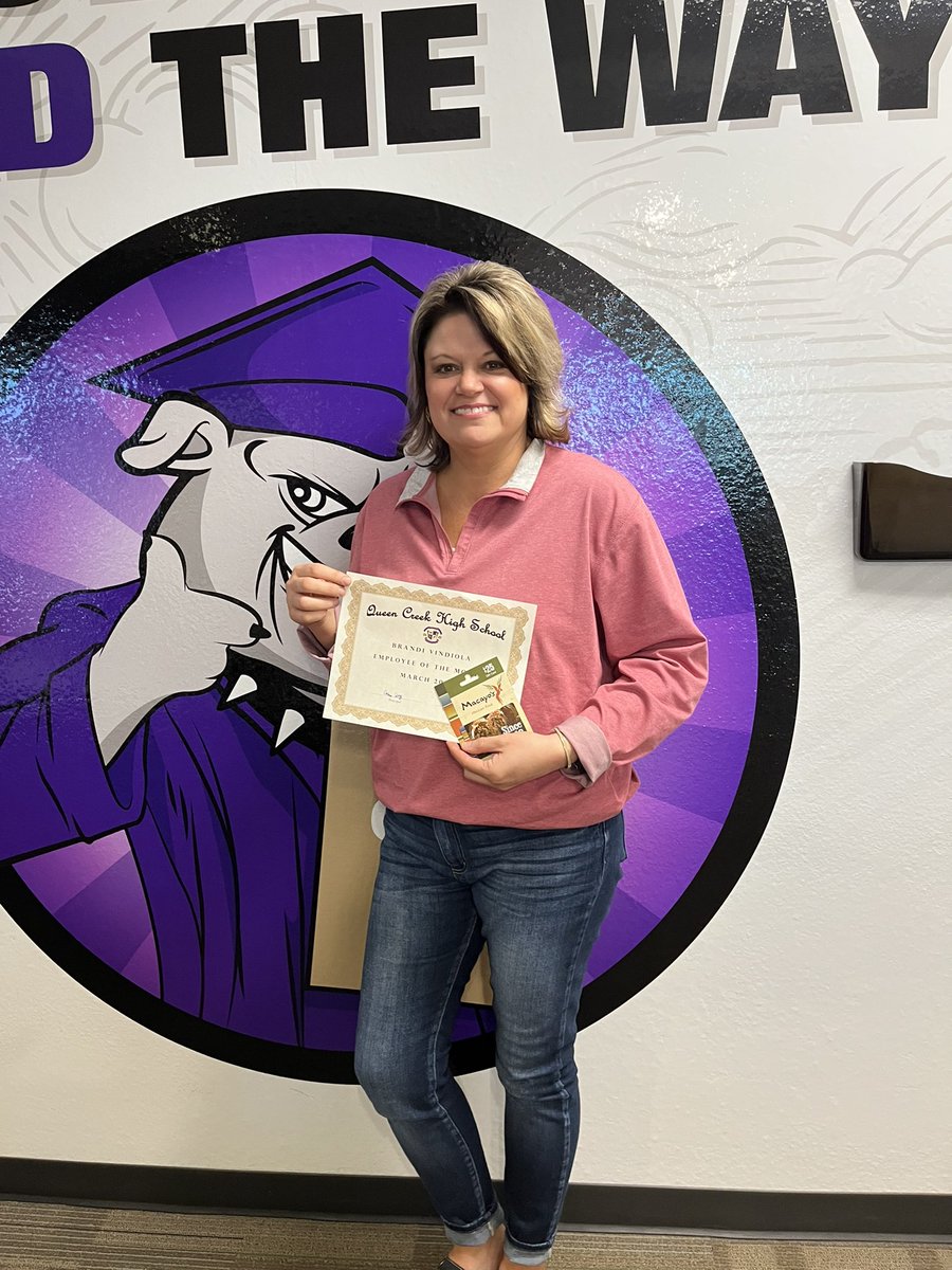 Congratulations to our March staff members of the month Sarah Shinn and Brandi Vindiola! #bulldogproud #qcleads #championmentality