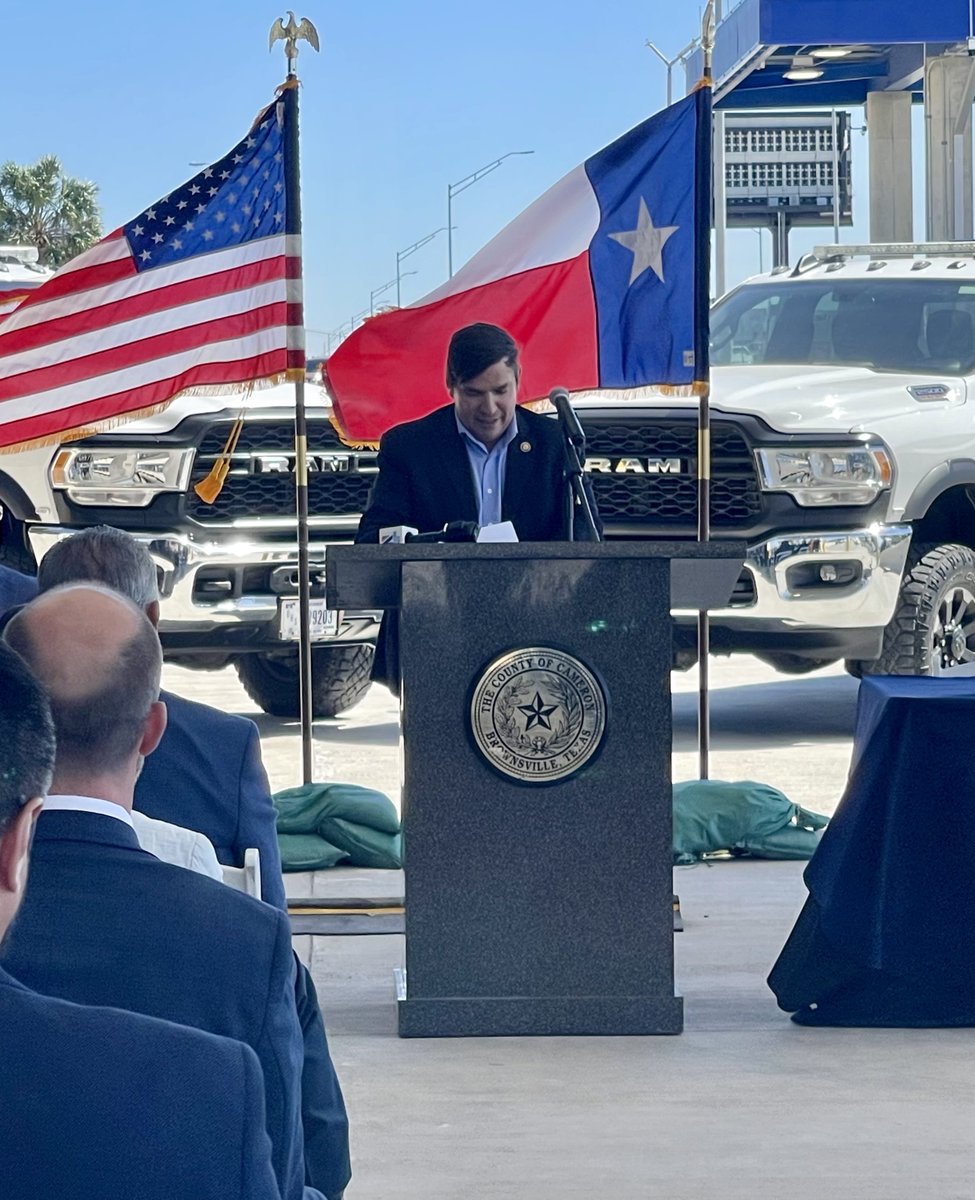 Happy to commemorate the opening of the Veterans International Bridge’s new expansion lanes. These will drastically reduce wait times and improve the efficiency of this vital link between the U.S. and Mexico.