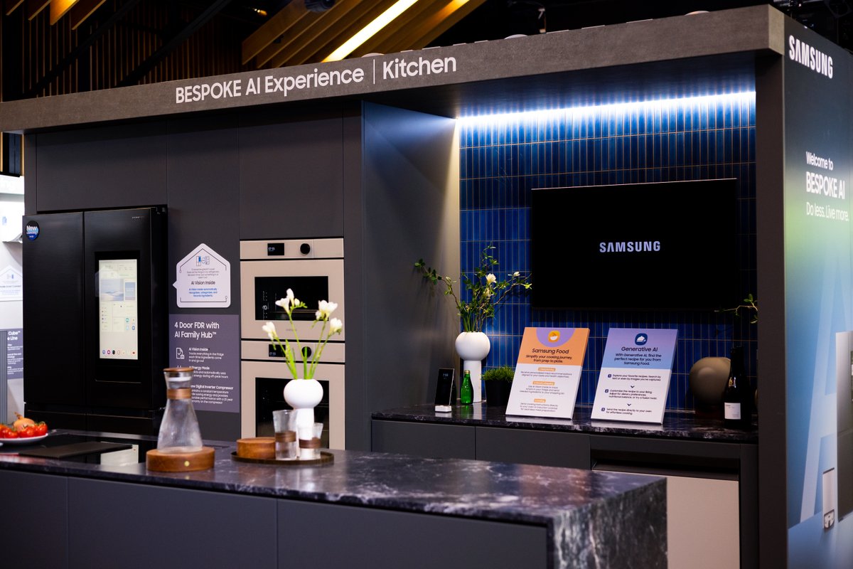 GeeksMagazineCo's tweet photo. #Samsung presentó su nueva línea de electrodomésticos con conectividad mejorada y capacidades de IA en el evento global 'Welcome to #BESPOKEAI', llevado a cabo en Seúl, París y Nueva York, la multinacional dio a conocer electrodomésticos para la cocina y el hogar.

#GeeksMagazine https://t.co/MvEye2uT34