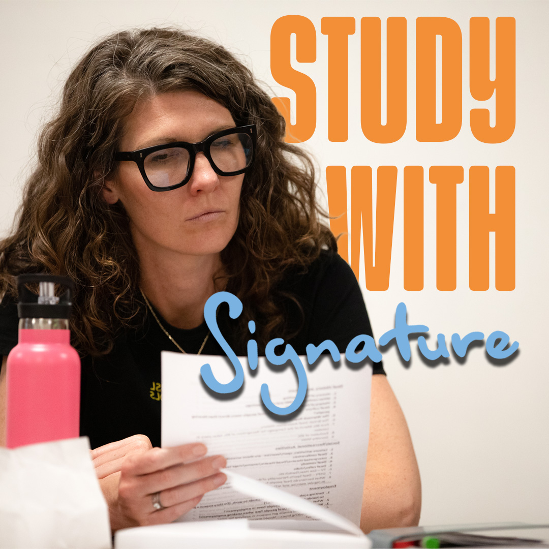 Our online centre finder allows you to find your nearest Signature approved centre and the courses available.
Simply pop in your your postcode and find multiple centres and begin Studying with Signature.
Click to begin your BSL Journey: learnsign.org