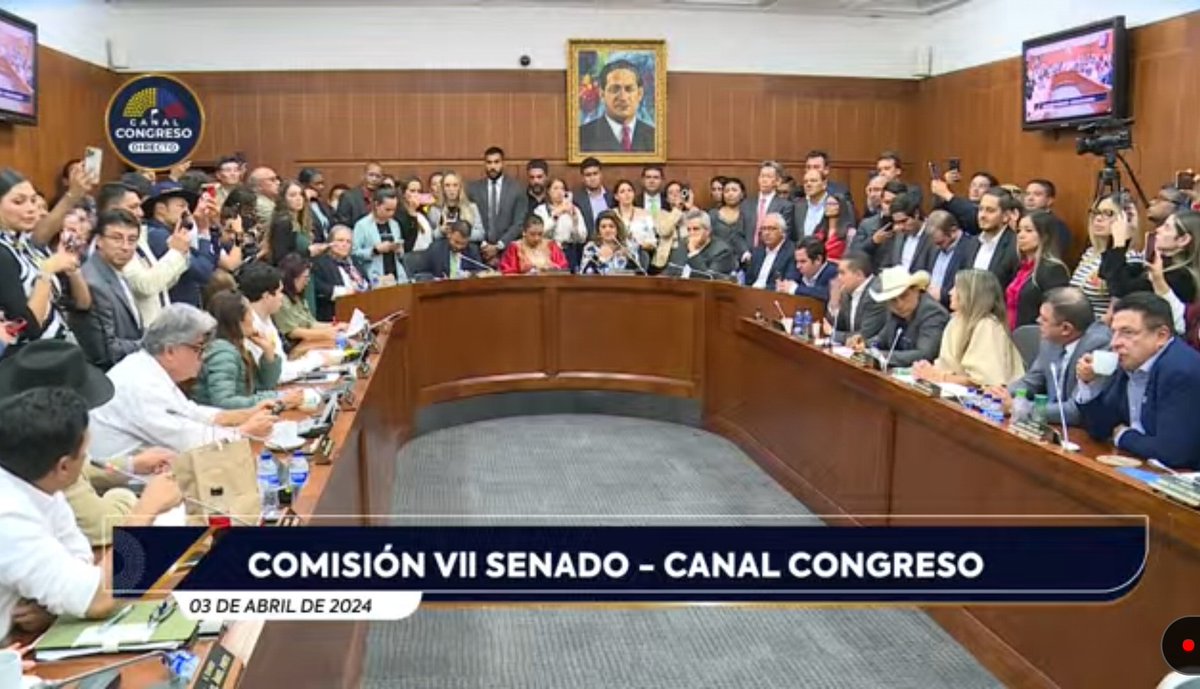 Se hundió oficialmente en Comisión VII de Senado la #ReformaALaSalud Los colombianos merecen la mejor salud posible y eso no se logra con imposiciones ideológicas sino con el consenso de expertos y la participación de todos los sectores que hacen parte del sistema 🇨🇴