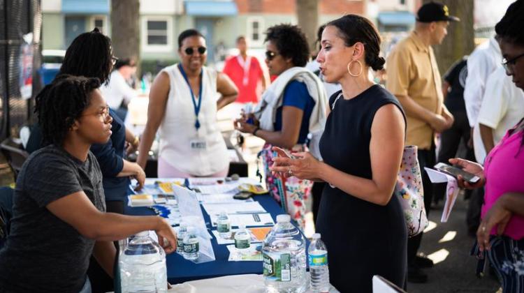 What constitutes 'good' urban planning? How is it measured & judged? A new paper by @mitalumni Shin Bin Tan & Andrew Binet as well as #dusp's J. Phillip Thompson & Mariana Arcaya explores using health equity as a metric. More: bit.ly/tanHealthEquity