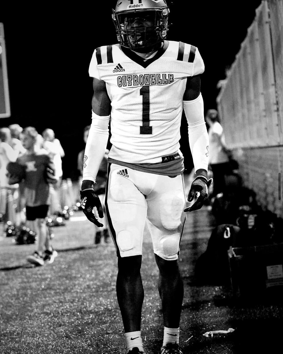 JARIUS (Benji) Benjamin ⭐️ (@d1_benjamin1) on Twitter photo Foremost i would like to thank god, my family and friends and to my coaches for these amazing journey and guidance now its my turn to turn it up a notch. Therefore i would be committing to <a href="/BirminghamCards/">Birmingham Cardinals</a>
<a href="/CoachRowell22/">Jason Rowell</a> <a href="/coachhalwalker/">Hal Walker</a> @coachryancamp Go Cardinals ❤️🖤 Foremost i would like to thank god, my family and friends and to my coaches for these amazing journey and guidance now its my turn to turn it up a notch. Therefore i would be committing to <a href="/BirminghamCards/">Birmingham Cardinals</a>
<a href="/CoachRowell22/">Jason Rowell</a> <a href="/coachhalwalker/">Hal Walker</a> @coachryancamp Go Cardinals ❤️🖤