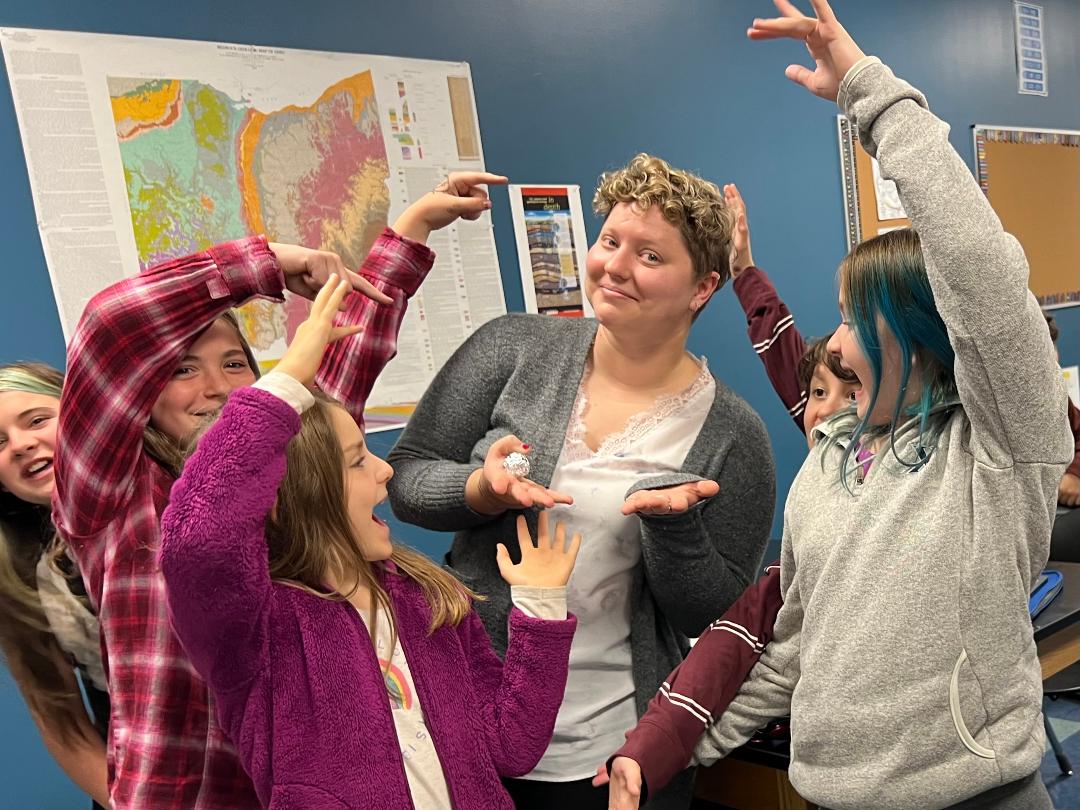 Do you know an EXCEPTIONAL educator like science teacher Emilly Carter at @Dayton_STEM? SHOW THEM YOU NOTICE and nominate for one of the 2024 Jennings Awards. Deadline 4/10. bit.ly/3PcjKjn