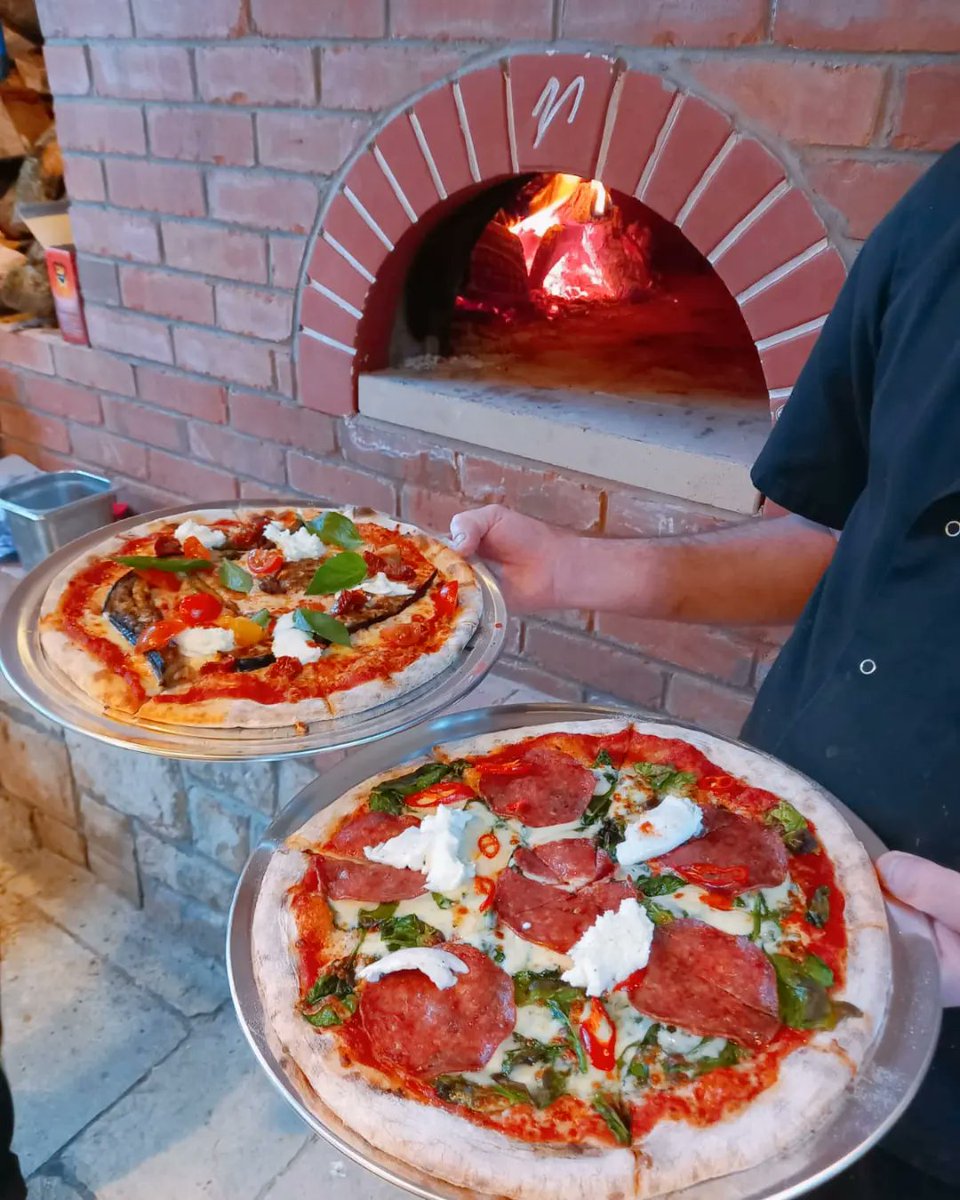 cabracastle's tweet photo. Wood Fire Pizza at Cabra Castle! 

Calling all pizza lovers, our pizza menu is launching tomorrow, and we can not wait for you to try them. Do you know someone who would enjoy pizza on the patio? 

#woodfirepizza #pizza #pizzamenu #discovercabra https://t.co/vmieyvbY90
