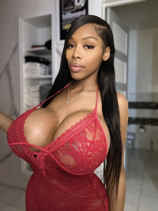 Can I drain your balls baby? Make sure to check out my Onlyfans. https://t.co/pjjmvT1q1V