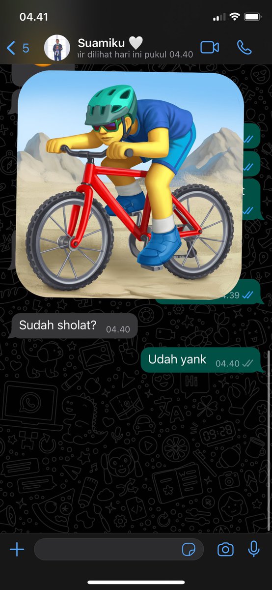 atinagam11's tweet photo. Bpk ibu &amp; suami 🫠. Kalo lg jauhan yg paling ditanyakan pasti sholat 🥹. Kadang mikir e ih aku wes gede ngopo ndadak diingatkan sholat 🫠. Tp ini adl salah satu yg perlu disyukuri, karena org terdekat selalu ingatkan apa yg akan dihisab pertama di alam kubur. Lopyu 🫶🏻 https://t.co/euBgepJF2B