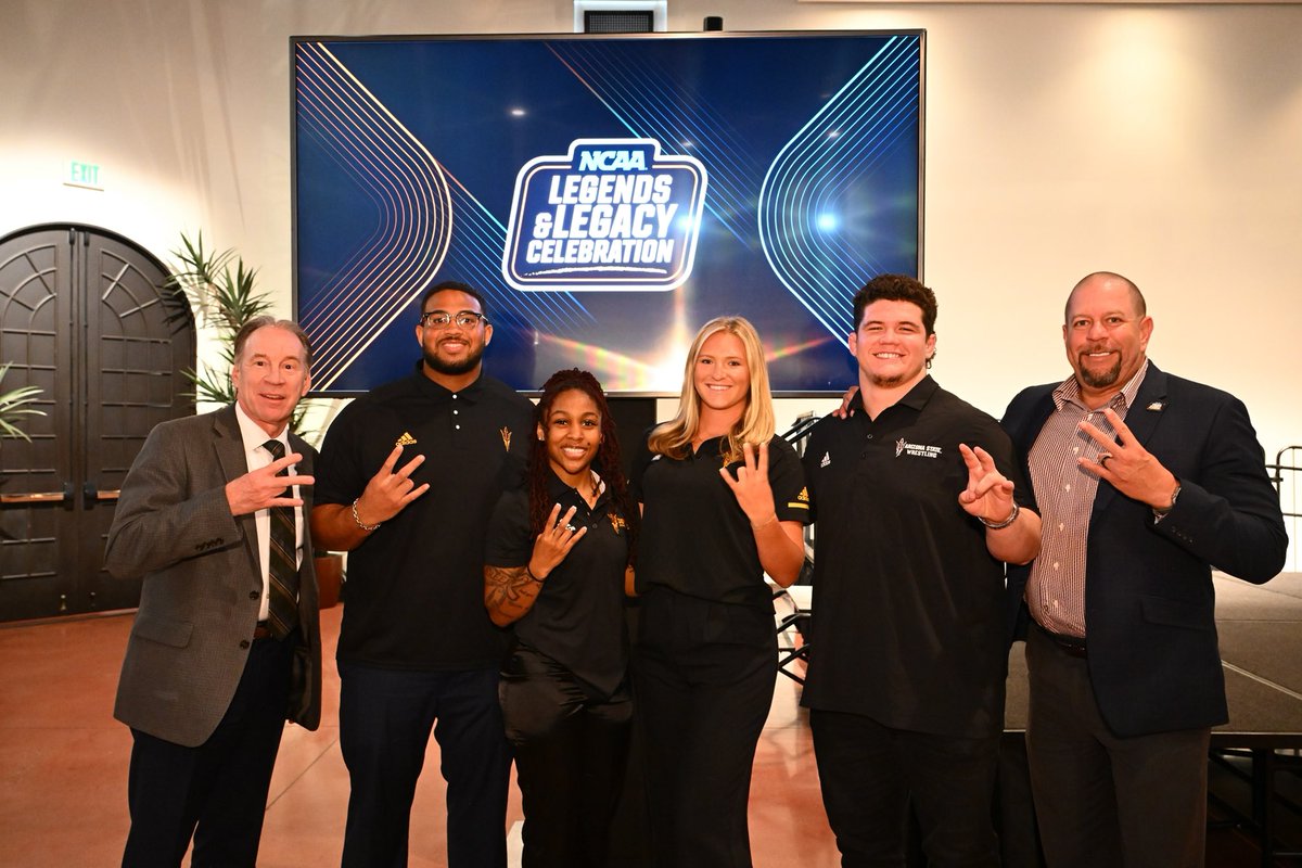 Our student-athletes from @ASUFootball, @SunDevilWBB, @SunDevilBeachVB & @ASUWrestling were honored to present awards at last night’s NCAA Legends & Legacy Community Award Reception! #ForksUp /// #O2V