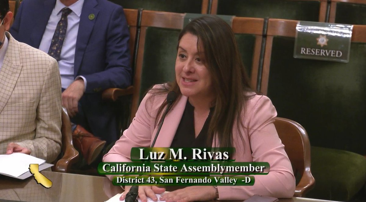 Happening now: @AsmLuzRivas is speaking about the importance of #AB1947—a bill that builds on previous legislation to support educators to better meet the needs of #DualLanguageLearners. w/@EarlyEdgeCA 
#EarlyChildhoodEducation