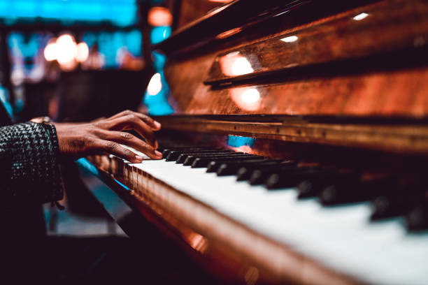 If you're moving a piano or other specialty item, trust the experts at Moving Etc. We have the experience and equipment to move your prized possessions safely. #specialtymoving #pianomoving #movingexperts