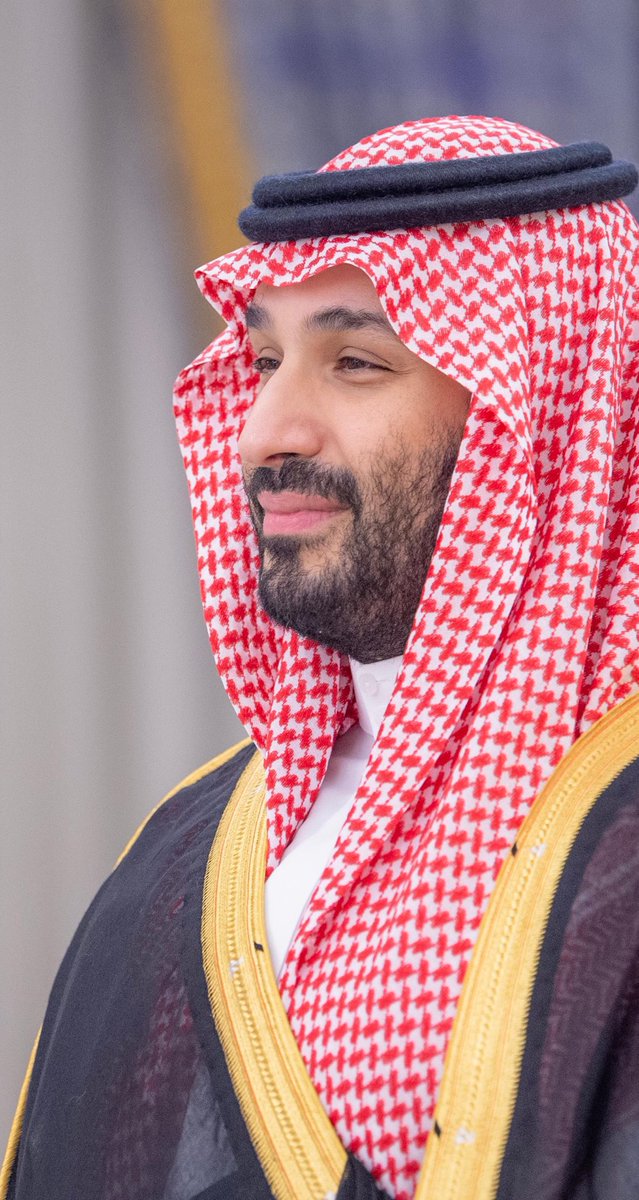 . 📘 #محمد_بن_سلمان ولماذا نبايعك؟! نبايع فيك أسلافك العظماء الذين وحدوا جزيرة العرب. ولماذا نبايعك؟ نبايع فيك الأمن والرخاء والعز.. نبايع فيك الحرب على الفساد.. نبايع فيك «الدولة» وسط غابة الميليشيات.. نبايع فيك الأمير الذي لا حدود لطاقته وأحلامه.. نبايع فيك إقدامك، وإلهامك،…