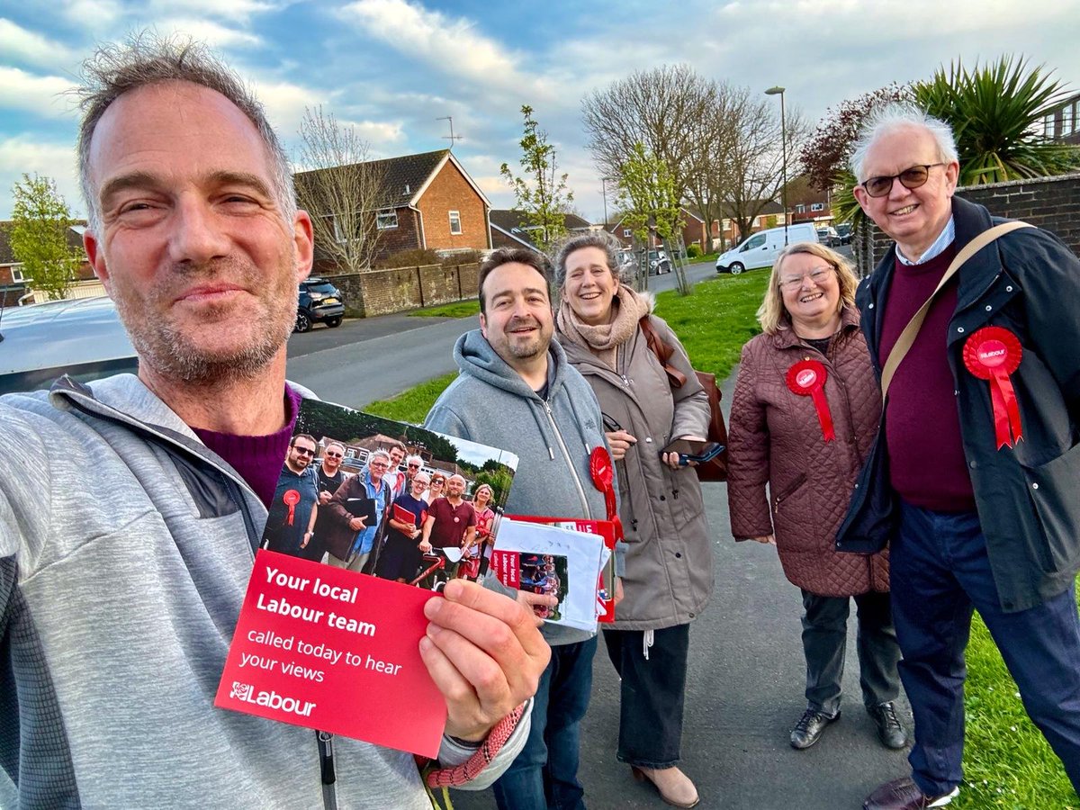 The Adur team in Sompting this evening. It's been a while since I went canvassing with @peterkyle. Thanks for coming over.