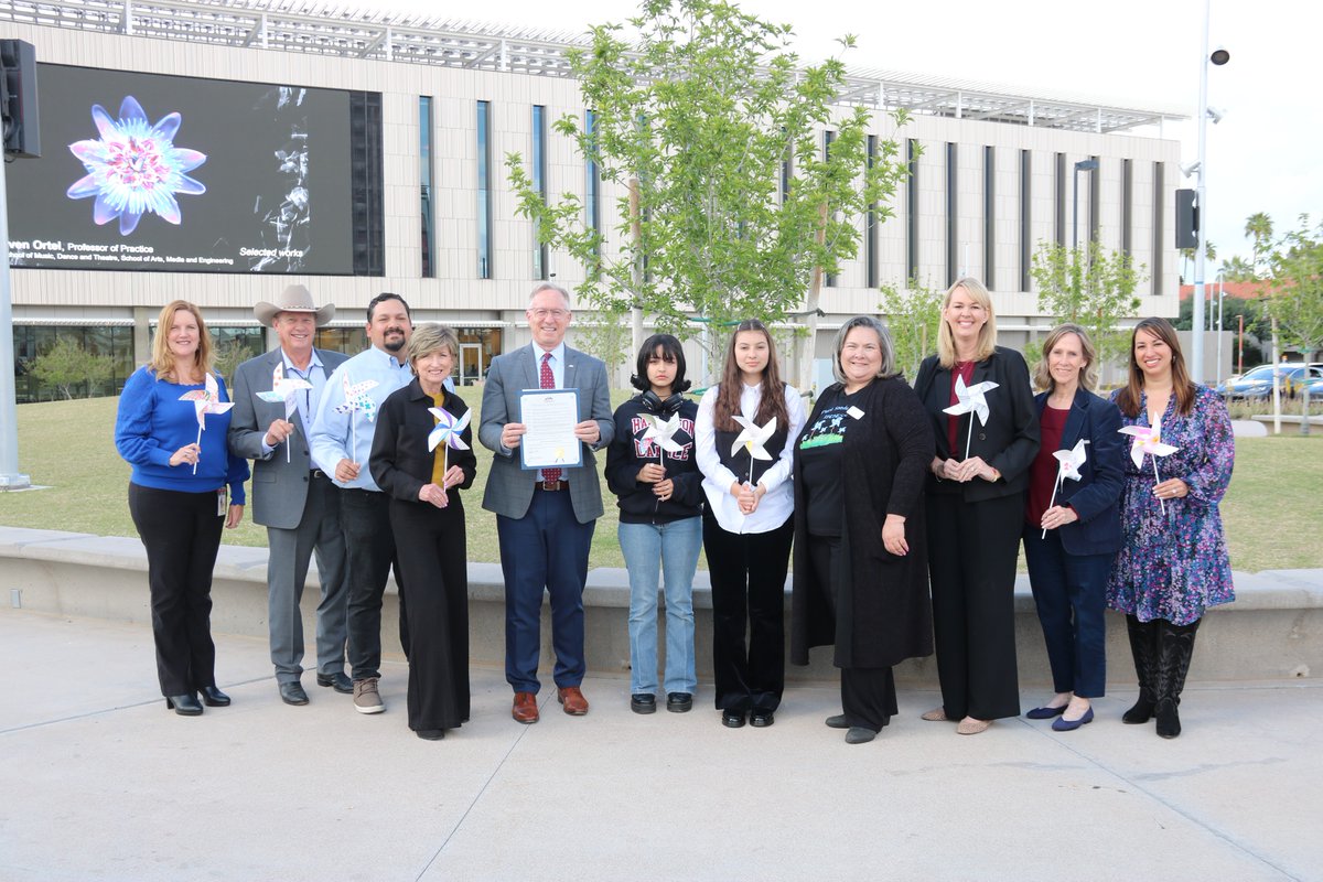 I’m proud to proclaim April as National Child Abuse Prevention Month. Every child deserves to grow up in a safe environment and feel supported. Thanks to the Mayor’s Youth Committee members who made pinwheels to represent childhood. #ChildAbusePrevention