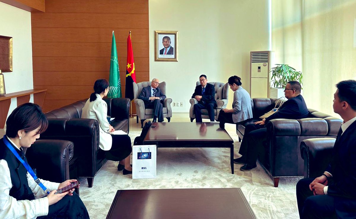 On the 2nd day in Luanda I received a Chinese delegation from Deep Space Exploration Lab (DSEL) headed by the Deputy Director General Mr. HU Zhaobin We discussed AU-China cooperation in the field of deep space exploration and data sharing for the benefit of the AU member states.