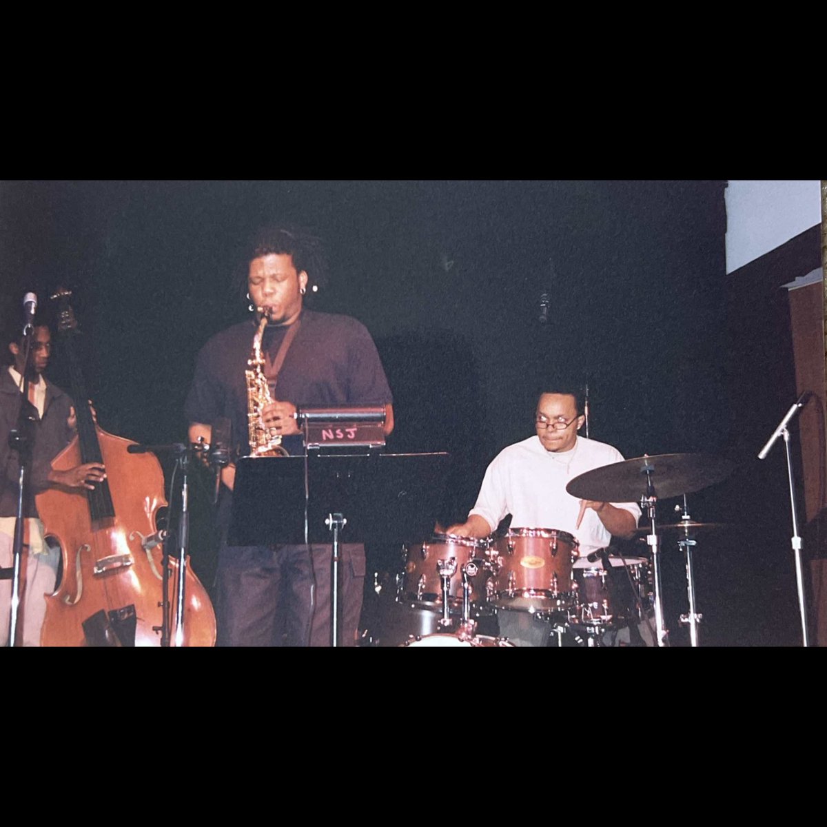 MarcusBaylor's tweet image. 🕊️💔Processing this is unreal. @stutzmcgee was my school mate &amp;amp; one of the most gifted musicians &amp;amp; beautiful people you will ever meet. He is missed as our hearts are heavy for the passing of a special friend, musician, composer &amp;amp; cultural giant. 🙏🏾 to the family! #CaseyBenjamin