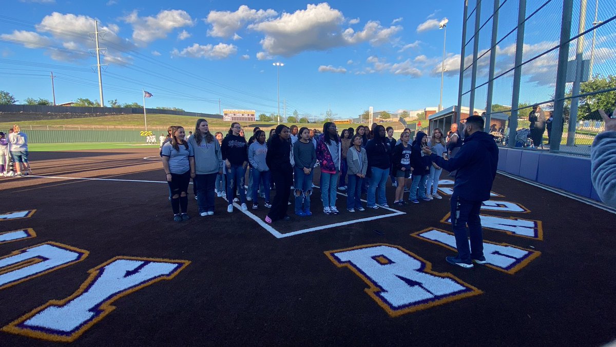CTHS Softball (@cthssoftball) on Twitter photo Honored to have the <a href="/MarineCreekMS/">Marine Creek Middle School, EMS ISD</a> Varsity Girls Choir sing the National Anthem last night for our home game against LD Bell! <a href="/emsisdathletics/">EMS ISD Athletics</a> Honored to have the <a href="/MarineCreekMS/">Marine Creek Middle School, EMS ISD</a> Varsity Girls Choir sing the National Anthem last night for our home game against LD Bell! <a href="/emsisdathletics/">EMS ISD Athletics</a>