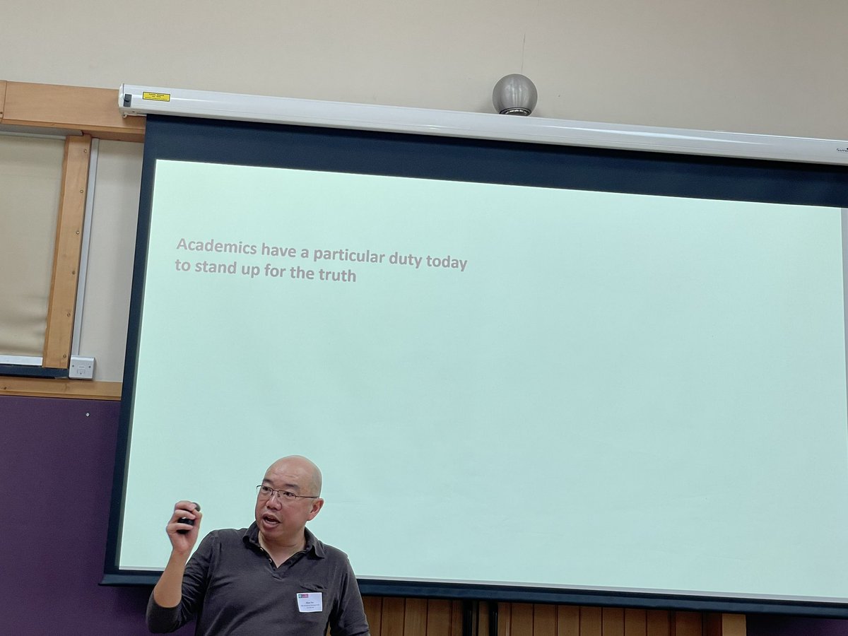 abir_ajab's tweet image. It was a great day and a unique opportunity to meet many like-minded people. Thanks to the ECR team for the well-organized day. Always a special talk by @GilesYeo #BFDG2024