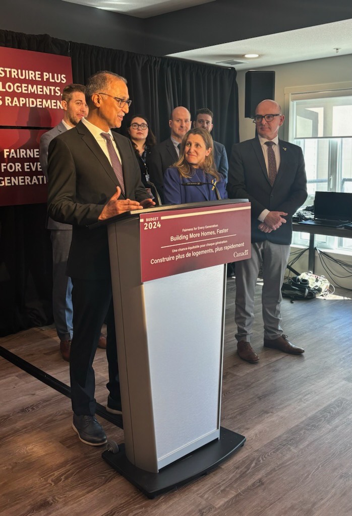 I was happy to join @cafreeland and @R_Boissonnault as they announced the Canada Builds program and additional funding for the Apartment Construction Loan Program. These programs will increase housing supply to help address our housing and homelessness emergency. Programs…