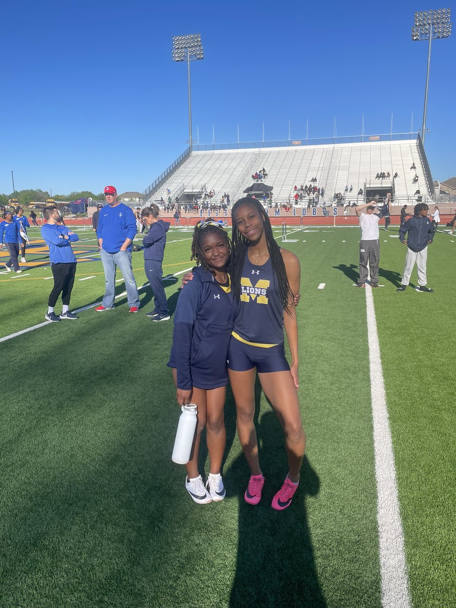 Congratulations to Madison Brown and Jayda Williams on their 🥇 and 🥈 finish! In the JVG 100H