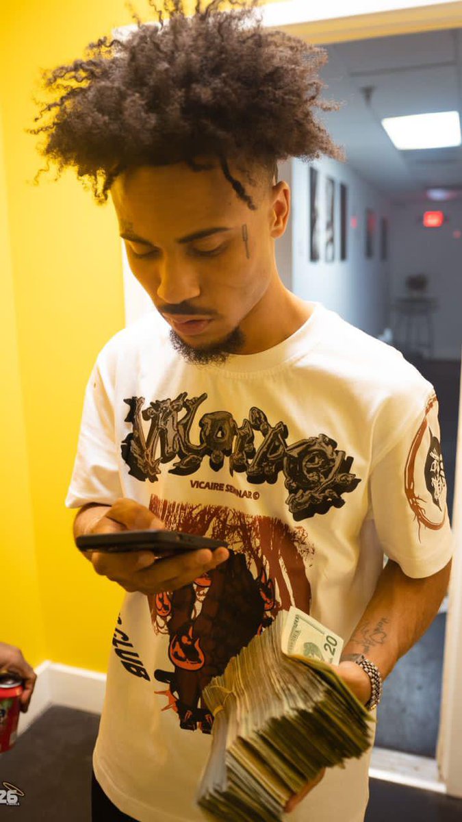 lilhot5_'s tweet photo. Who ready for me to drop again ? https://t.co/GuEIznLDRR