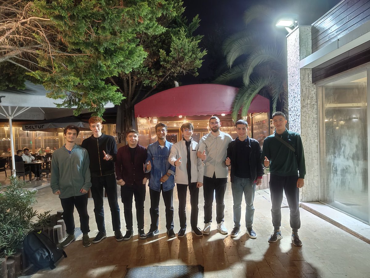 ticaretuni_agd's tweet image. Ticaret üniversitesi AGD teşkliatımızla bir araya gelerek unutulmayacak bir iftar programı gerçekleştirdik.