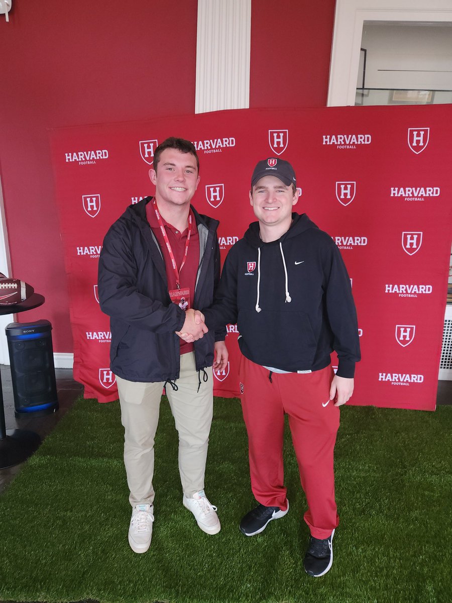 jimmymckenzie55's tweet photo. Big thank you to @CoachJacobsD and @Ryan_Kalukin for having me out to Harvard! Had a great time watching practice and meeting the coaches! https://t.co/iBQ2rbG5rp