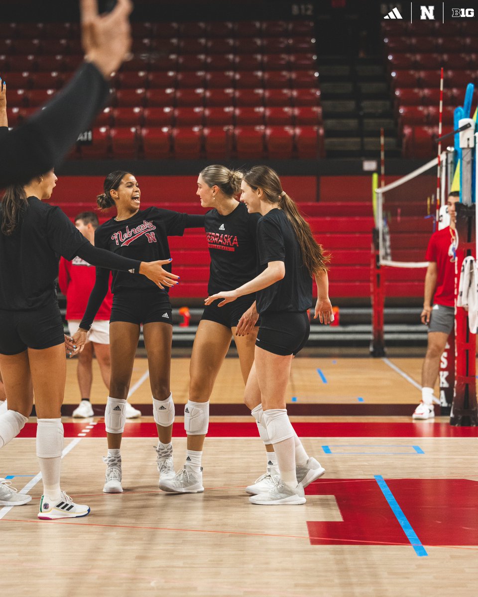 HuskerVB tweet picture