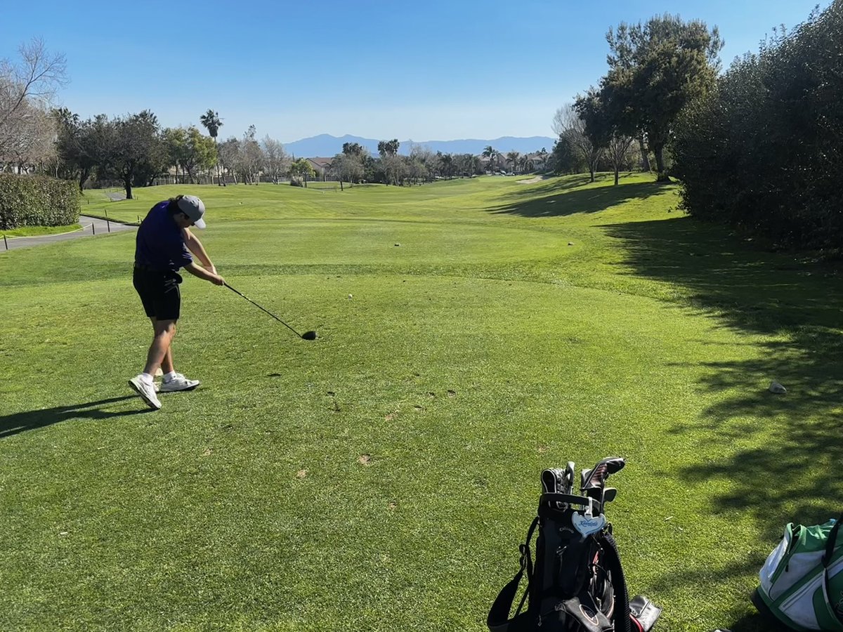 RCHS Golf taking on Alta Loma today Sierra Lakes golf course. @RanchoHSCougars @RCHSAchievement @CastroRCHS @Berwick_RCHS @sports_rchs @asbRCHS