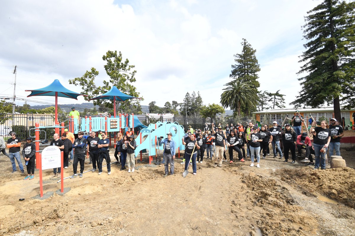 Ripple employees helped build a new playground for the kids at Manzanita Elementary in Oakland, CA with @eatlearnplay! Thank you to all the volunteers and community members who brought this project to life with murals, a Little Town Library and an outdoor classroom! #RippleImpact