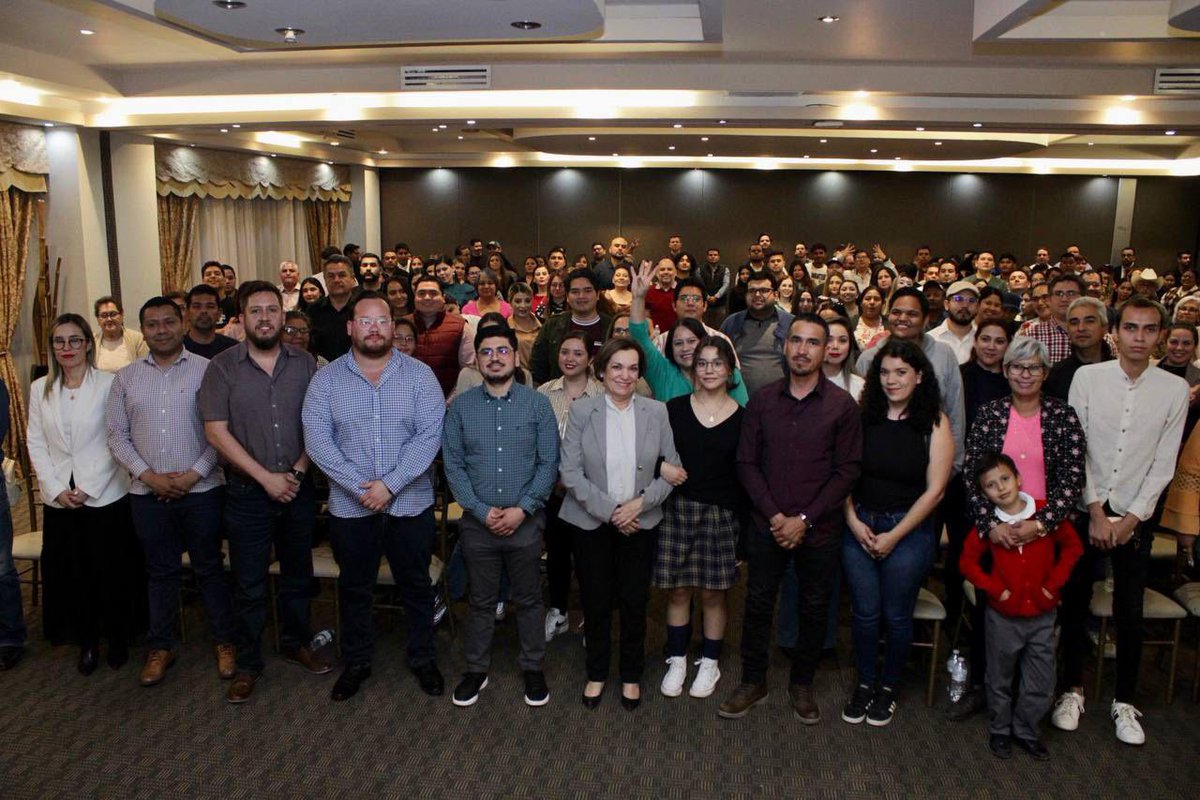 MaDoloresRio's tweet photo. Nos une una visión común: construir un futuro mejor para #Hermosillo. La unidad es nuestra mayor fortaleza, y juntos, estamos preparados para enfrentar los desafíos que nos esperan. ¡Gracias la invitación a todo el equipo de #SUM4TE !
#ProsperidadCompartida
#TiempoDeMujeres https://t.co/zuUmFtAyAX