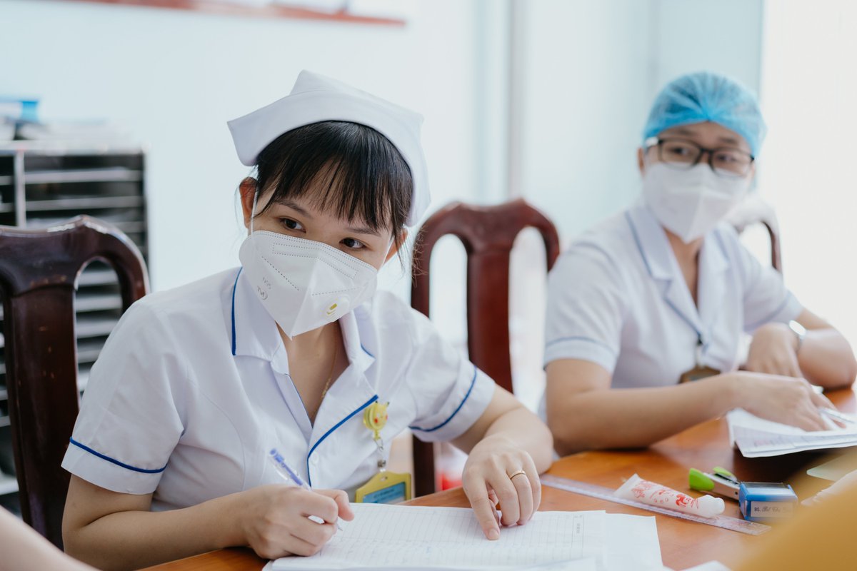 During the COVID-19 pandemic, EpiC invested in the health workforce, acknowledging the individual assets of each health care worker and the immense potential of high-performing health care teams. Learn more in this brief: bit.ly/3PFYHpM #WHWWeek