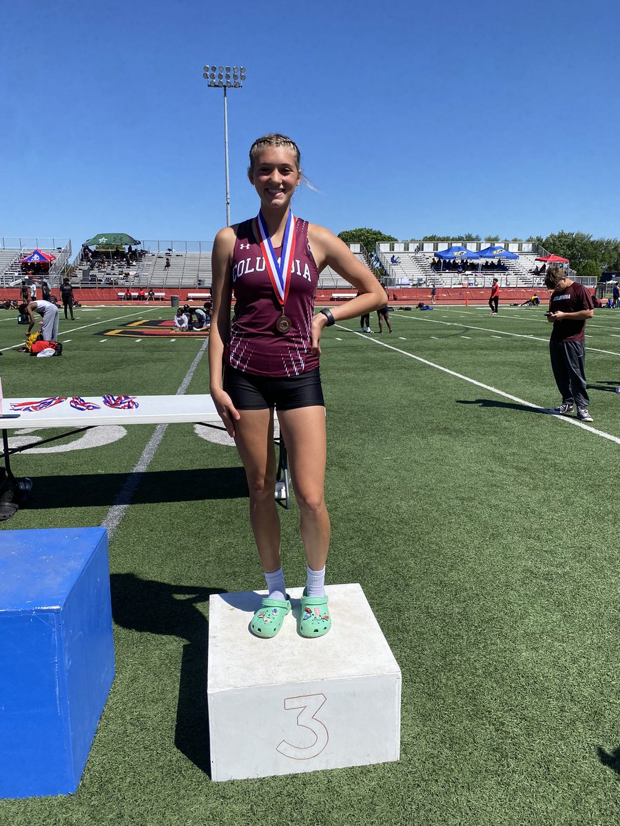 Zowie Belgard is advancing to area in the 3200m after the district meet today at Stafford with a 3rd place finish. Congratulations. #Ride4theC @CHSAthl @CBISDTx