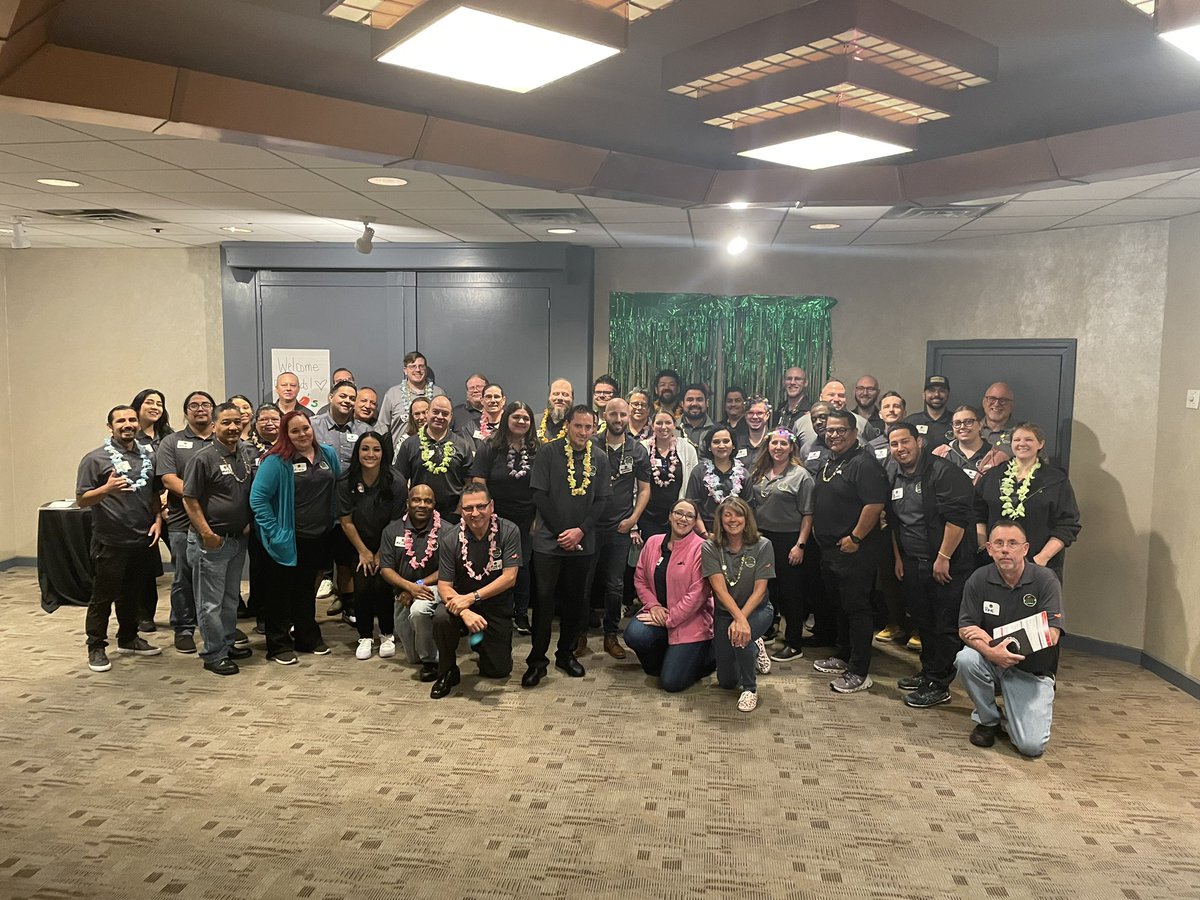 Day two of Phoenix Townhalls did not disappoint! Such great leaders in the #MountainRegion and so proud to watch your #ChilisGrow stories. 🌶️💚⛰️🌻 @train3rgirl @hasquet @NickKretsedemas @alichasse1 @kris_l_klein