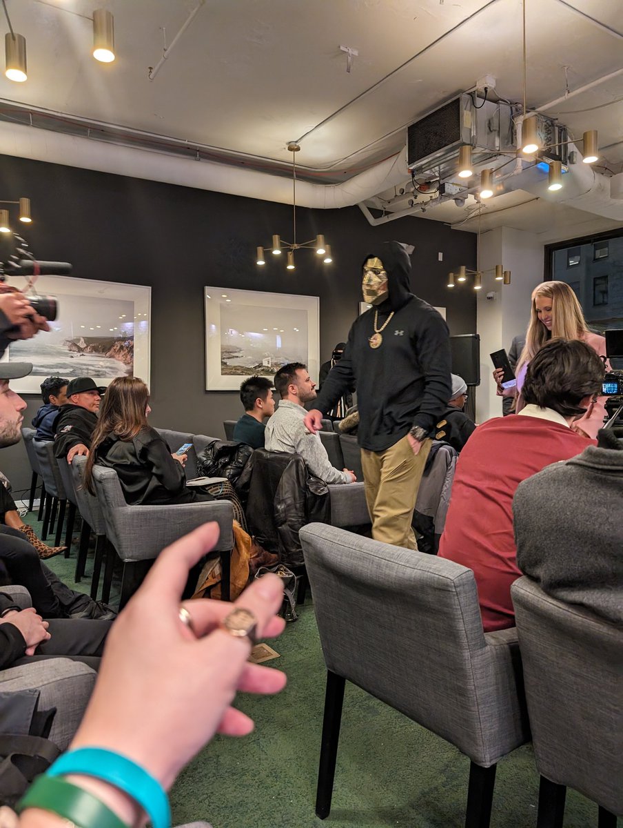 Lisa 🌲 Chau || Clover Canal 🍀💦 tweet media