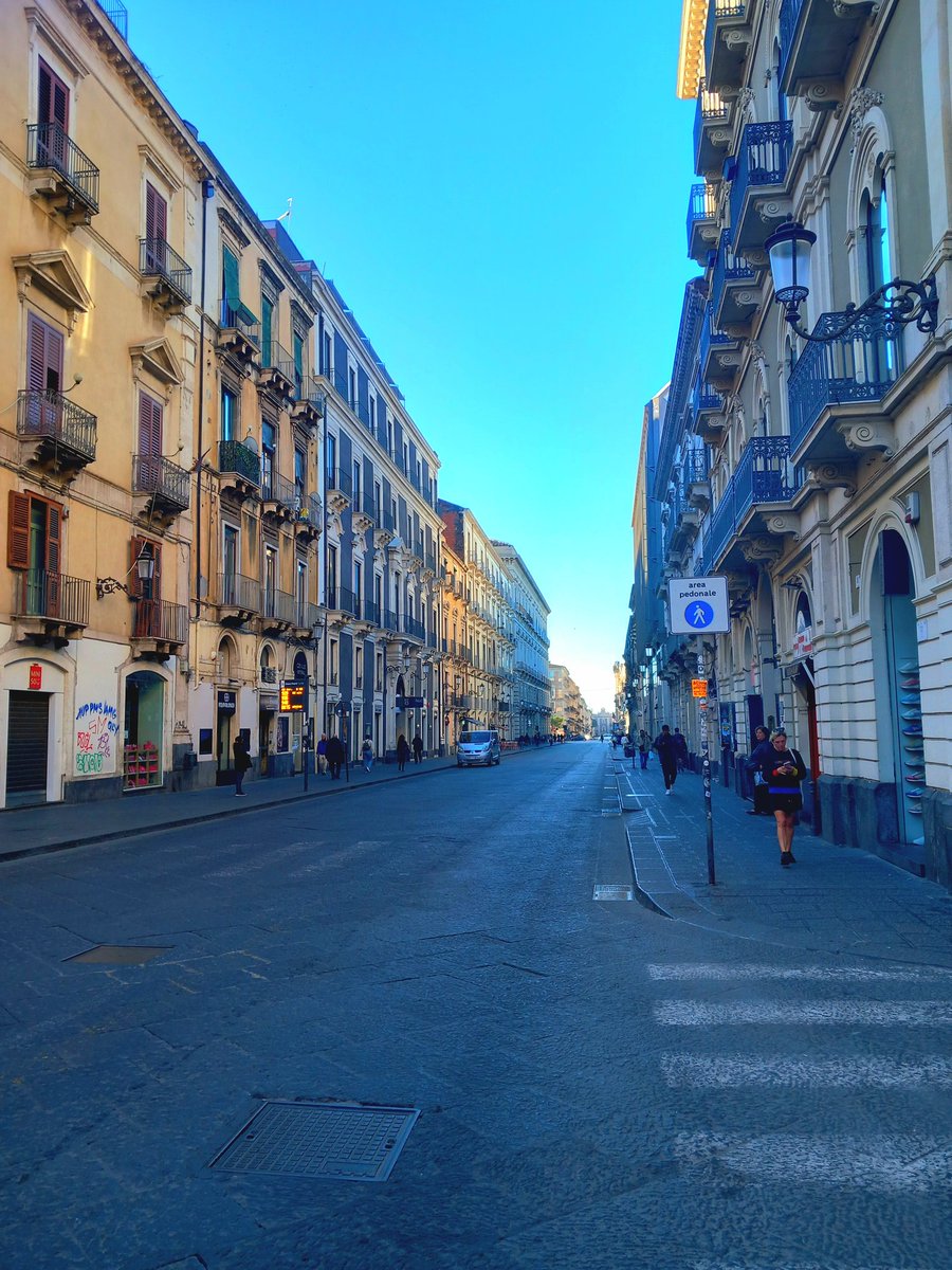 La pace. Catania ❤️💙 Buongiorno ❤️ youtu.be/60ItHLz5WEA?si…