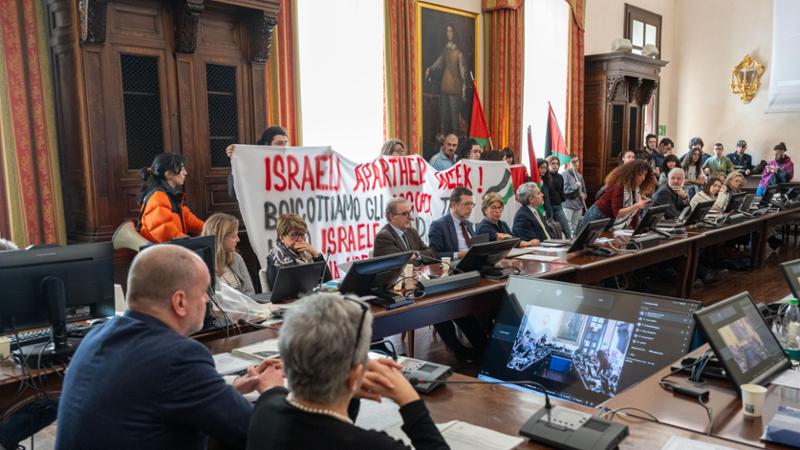 Israele, Torino, il senato accademico e l’articolo 11 e tre quarti Di Torino si dice che sia la città magica per eccellenza, l’unica a far parte sia del triangolo della magia bianca (con Lione e Praga), sia di quello della magia nera (che include invece Londra e San Francisco).…