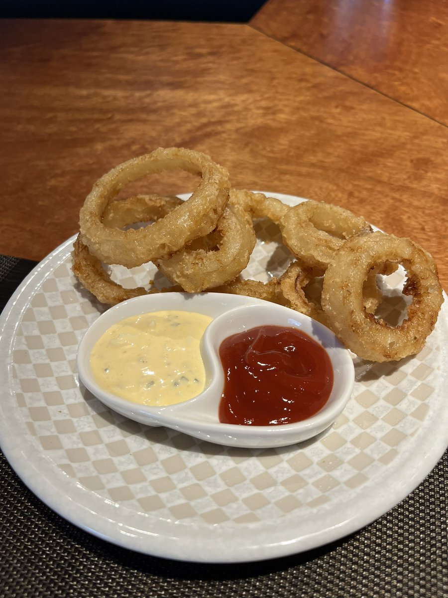 labomatsuki's tweet image. ハンバーガー🍔選手権第一位🥇
41年間で一番美味しかった🤤
これは、必食です。
皆さんに一度は食べてもらいたいです🤤🤤
食べ終わった後の肉汁とか、レベチです🙏
#ALDEBARAN #アルデバラン #麻布十番 #ハンバーガー